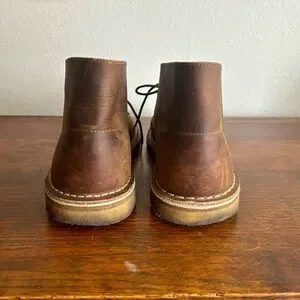 Clarks | Shoes | Clarks Mens Brown Leather Hommes Chukkas  display picture 1